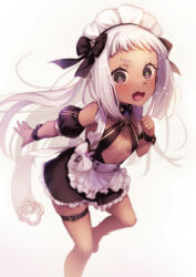 Rule 34 | 1girl, apron, armpit peek, azur lane, belt, black bow, bow, breasts, dark-skinned female, dark skin, dress, fang, frilled dress, frills, green pupils, grey eyes, hair bow, hands up, long hair, looking at viewer, maid, maid headdress, noko, nubian (azur lane), open mouth, short bangs, simple background, small breasts, solo, thigh belt, thigh strap, waist apron, white apron, white background, white hair