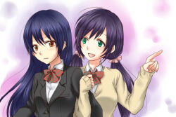 2girls couple denshi_manabu expressionless green_eyes hair_ornament hug kuudere love_live! multiple_girls open_mouth pointing ribbon school_uniform smile sonoda_umi sweat sweater tojo_nozomi twintails yuri