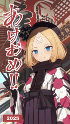 1girl abigail_williams_(exhibition_attire)_(fate) abigail_williams_(fate) absurdres black_bow black_kimono black_scarf blonde_hair blue_eyes blush bow breasts fate/grand_order fate_(series) floral_print forehead hair_bow highres japanese_clothes kimono layered_kimono long_sleeves looking_at_viewer medium_hair multicolored_clothes multicolored_kimono orange_bow parted_bangs scarf shiro_ami small_breasts smile solo translation_request wide_sleeves