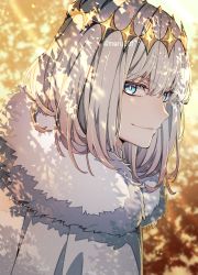 Rule 34 | 1boy, blue eyes, cape, fate/grand order, fate (series), fur-trimmed cape, fur trim, looking at viewer, male focus, moru, oberon (fate), shade, silver hair, smile, twitter username