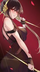 Rule 34 | 1girl, ass, bare shoulders, black dress, black gloves, black hair, blush, breasts, dagger, dress, dual wielding, fingerless gloves, gloves, gold hairband, hair ornament, hairband, highres, holding, knife, large breasts, long hair, looking at viewer, looking back, red background, red eyes, sidelocks, solo, spy x family, ura illust, weapon, yor briar