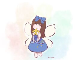 Rule 34 | 1girl, :&gt;, blue bow, blue dress, blunt bangs, bow, brown hair, chibi, closed eyes, dated, dress, eyebrows hidden by hair, fairy wings, full body, hair bow, hands up, happy, holding, holding star, long hair, long sleeves, mixed-language commentary, rospring, simple background, solo, star (symbol), star print, star sapphire, touhou, white background, wide sleeves, wings
