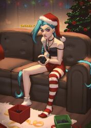 Rule 34 | 1girl, bare shoulders, box, bullet necklace, christmas tree, closed mouth, coal, collarbone, couch, crop top, english text, frown, gift, gift box, green hair, hat, highres, indoors, jewelry, jinx (league of legends), league of legends, long hair, necklace, no shoes, pink eyes, red hat, red shorts, red thighhighs, santa hat, shorts, single thighhigh, sitting, socks, solo, stomach, thighhighs, vatheja, very long hair, white thighhighs