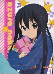 Rule 34 | 1girl, candy, food, gift, holding, holding gift, horiguchi yukiko, k-on!, long hair, nakano azusa, official art, red eyes, solo, star (symbol), twintails