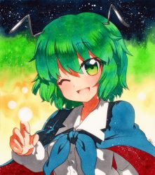 Rule 34 | 1girl, ;d, abstract background, antennae, arm up, bad id, bad pixiv id, cape, commentary request, fireflies, green eyes, green hair, hair between eyes, head tilt, light particles, long sleeves, looking at viewer, marker (medium), night, night sky, one eye closed, open mouth, outdoors, qqqrinkappp, shirt, short hair, signature, sky, smile, solo, standing, star (sky), starry sky, touhou, traditional media, upper body, white shirt, wing collar, wriggle nightbug