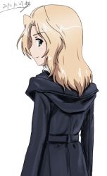 Rule 34 | 10s, 1girl, artist name, blonde hair, blue coat, blue eyes, bukkuri, casual, closed mouth, coat, dated, from behind, girls und panzer, hair intakes, hood, hooded coat, kay (girls und panzer), long hair, long sleeves, looking at viewer, looking back, signature, simple background, smile, solo, standing, upper body, white background