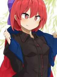 Rule 34 | 1girl, black shirt, blue bow, bow, breasts, cape, collared shirt, commentary request, hair bow, highres, red eyes, red hair, sekibanki, shirt, short hair, small breasts, smile, solo, touhou, tyouseki, upper body, wing collar