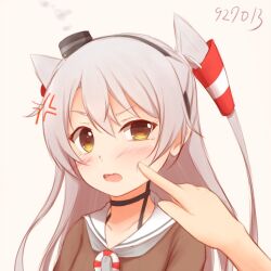 Rule 34 | 1girl, 1other, amatsukaze (kancolle), angry, blush, grey hair, kantai collection, natsu (927013), sailor collar, twintails, twitter, upper body, white background, yellow eyes