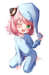 1girl absurdres anya_(spy_x_family) apple_mango blue_hat blue_pajamas blush child green_eyes hairpods hat highres kneeling looking_at_viewer medium_hair nightcap one_eye_closed open_mouth pajamas pink_hair simple_background solo spy_x_family teeth upper_teeth_only white_background