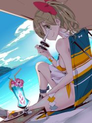 Rule 34 | 1girl, afro (kngotezo), afro (kngotezo) (style), beach, blonde hair, bow, closed mouth, cloud, cookie, flat color, food, green eyes, hair bow, inuyama aoi, looking at viewer, outdoors, plate, sitting, sky, sunglasses, tropical drink, water, yurucamp
