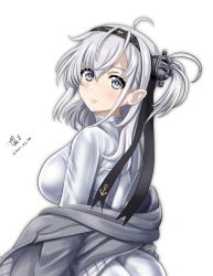 Rule 34 | 1girl, artist name, black headband, bodysuit, breasts, closed mouth, clothes writing, dated, from behind, grey eyes, hachimaki, hair between eyes, headband, kantai collection, large breasts, long hair, looking at viewer, looking back, one side up, signature, silver hair, simple background, smile, solo, suzutsuki (kancolle), tk8d32, upper body, white background, white bodysuit