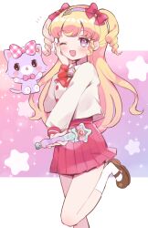 Rule 34 | 1girl, ;d, blonde hair, bow, brown footwear, cat, cosplay, crossover, foot out of frame, hair bow, hairband, hand on own cheek, hand on own face, highres, hinata yume, hinata yume (cosplay), holding, holding wand, hoshikuzu (pinkholic), idol time pripara, jacket, long hair, long sleeves, looking at viewer, mew (mewkledreamy), mewkledreamy, one eye closed, open mouth, pink jacket, pleated skirt, pretty series, pripara, purple eyes, purple hairband, red bow, red skirt, ringlets, shoes, skirt, smile, socks, standing, standing on one leg, star (symbol), two side up, wand, white socks, yumekawa yui