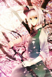 Rule 34 | 1girl, aofuji sui, bad id, bad pixiv id, blue eyes, bow, cherry blossoms, female focus, ghost, hair bow, katana, konpaku youmu, konpaku youmu (ghost), sheath, silver hair, solo, sword, touhou, tree, unsheathing, weapon