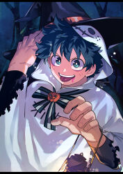 1boy absurdres boku_no_hero_academia bow bowtie cape capelet freckles green_eyes green_hair halloween halloween_costume hat highres hood hood_up looking_at_viewer male_focus midoriya_izuku open_mouth ribbon scar scar_on_arm short_hair smile solo teeth tongue tongue_out white_cape white_capelet white_hood witch_hat yazaki_(yazakc)