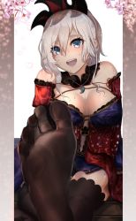 Rule 34 | 1girl, bare shoulders, blue eyes, blush, breasts, brown thighhighs, cleavage, fate/grand order, fate (series), feet, foot focus, highres, jewelry, large breasts, pink hair, long hair, looking at viewer, miyamoto musashi (fate), necklace, open mouth, pov, see-through, see-through legwear, smile, soles, solo, thighhighs, toes