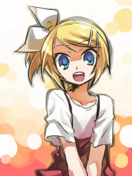 Rule 34 | 1girl, :d, alternate costume, alternate hairstyle, blue eyes, blush, bow, casual, hair bow, hair ornament, hairclip, kagamine rin, looking at viewer, negi (ulog&#039;be), one side up, open mouth, shirt, short hair, short sleeves, smile, solo, suspenders, swept bangs, t-shirt, v arms, vocaloid, white bow