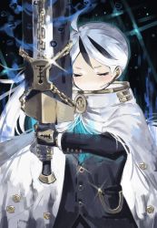 Rule 34 | 1boy, black gloves, black hair, black jacket, cape, chain, devy lobotomy, earpiece, gloves, greatsword, highres, holding, holding weapon, jacket, korean commentary, library of ruina, lock, long hair, male focus, multicolored hair, ponytail, project moon, side ponytail, solo, sparkle, streaked hair, sword, trap, upper body, weapon, white cape, white hair, yan vismok