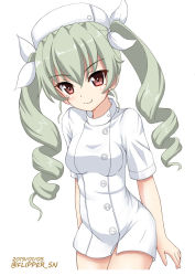 Rule 34 | &gt;:), 10s, 1girl, alternate costume, anchovy (girls und panzer), blush, breasts, brown eyes, closed mouth, commentary request, dated, dress, flipper, girls und panzer, green hair, hair between eyes, hair ribbon, hat, head tilt, leaning forward, looking at viewer, nurse, nurse cap, ribbon, ringlets, short sleeves, simple background, small breasts, smile, solo, twintails, twitter username, v-shaped eyebrows, white background, white dress, white hat, white ribbon
