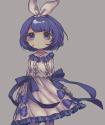 Rule 34 | 1girl, blue bow, blunt bangs, bow, closed mouth, commentary, cowboy shot, dress, frilled dress, frills, grey background, hair bow, hairband, highres, long sleeves, looking at viewer, nnn yu, original, purple eyes, purple hair, short hair, simple background, solo, standing, unnamed girl (x0o0x), white dress, white hairband
