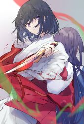 2girls aokurage_1201 asagami_fujino black_hair glowing glowing_eyes highres holding holding_weapon japanese_clothes kara_no_kyoukai kimono knife multiple_girls purple_hair ryougi_shiki weapon white_kimono