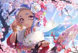 Rule 34 | 1girl, 2020, artist name, blue hair, blue sky, blurry, blurry foreground, cherry blossoms, chinese zodiac, clear sky, commentary, day, depth of field, ema, english commentary, english text, flower, fur scarf, hair flower, hair ornament, happy new year, highres, iria (yumeirokingyo), japanese clothes, kimono, lens flare, lips, long sleeves, medium hair, nail polish, new year, nintendo, obi, octoling, octoling girl, octoling player character, outdoors, parted lips, pink flower, pink nails, print kimono, purple eyes, red flower, red kimono, sash, signature, sky, smile, solo, splatoon (series), suction cups, tree, white flower, wide sleeves, year of the rat