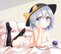 Rule 34 | 1girl, bad id, bad pixiv id, black thighhighs, blush, bow, feet, flat chest, hat, hat bow, komeiji koishi, looking at viewer, lying, nipples, no shoes, nude, on stomach, pspmaru, short hair, silver hair, smile, solo, thighhighs, third eye, touhou