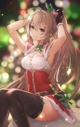 Rule 34 | 1girl, absurdres, ahoge, alternate costume, armpits, arms behind head, arms up, bare arms, bell, belt, black gloves, black thighhighs, blurry, bodice, bokeh, bow, bowtie, breasts, brown belt, brown eyes, brown hair, buttons, capelet, christmas, cleavage, cleavage cutout, clothing cutout, commentary, depth of field, english commentary, feet out of frame, fur-trimmed gloves, fur trim, gloves, green bow, green bowtie, green ribbon, hair between eyes, hair ornament, hairclip, highres, hololive, hololive english, knees together feet apart, light particles, long hair, looking at viewer, medium breasts, mistletoe, multicolored hair, nanashi mumei, neck bell, partially fingerless gloves, ponytail, red bodice, red capelet, ribbon, santa costume, shirt, sidelocks, sitting, smile, solo, streaked hair, thighhighs, tokisaka makoto, tying hair, very long hair, virtual youtuber, white shirt