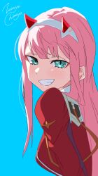Rule 34 | 1girl, absurdres, aqua eyes, artist name, blue background, clenched teeth, darling in the franxx, grin, highres, horns, long hair, looking at viewer, pink hair, red horns, simple background, smile, solo, teeth, upper body, zero two (darling in the franxx), zetsuyo chimayo