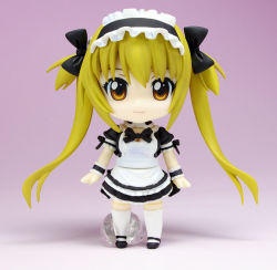 Rule 34 | airi (queen&#039;s blade), alternate color, blonde hair, chibi, figure, maid, maid headdress, nendoroid, photo (medium), player 2, queen&#039;s blade, simple background, smile, solo, twintails