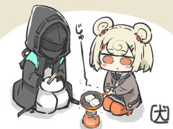 Rule 34 | 1girl, 1other, akanotanin13, ambiguous gender, animal ears, arknights, bear ears, bear girl, black coat, blonde hair, chopsticks, coat, commentary request, cooking, doctor (arknights), grilling, gummy (arknights), holding, holding plate, hood, hood up, hooded coat, long sleeves, mask, orange eyes, plate, seiza, short hair, sitting