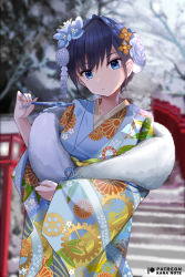 Rule 34 | 1girl, bad id, bad twitter id, black hair, blue eyes, blue kimono, blue nails, blurry, blurry background, closed mouth, commentary, depth of field, english commentary, floral print, flower, fur trim, gear print, hair flower, hair ornament, holding, hololive, hololive english, japanese clothes, kimono, looking at viewer, mujinbensin, nail polish, ouro kronii, ouro kronii (new year), outdoors, patreon username, print kimono, short hair, snow, solo, virtual youtuber