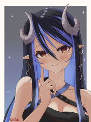 1girl belt black_belt black_hair blue_belt blue_hair breasts brown_eyes chest_belt collarbone commentary_request curled_horns demon_girl demon_horns gradient_background grey_background grey_horns hair_between_eyes hebiyoi_tier hebiyoi_tier_(1st_costume) highres horns index_finger_raised large_breasts long_hair looking_at_viewer mitsuru_aga multicolored_hair nanashi_inc. open_mouth pointy_ears sidelocks smile snake_bite solo two-tone_hair upper_body virtual_youtuber