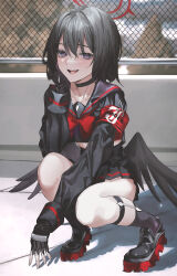 Rule 34 | 1girl, black eyes, black gloves, black hair, black wings, blue archive, gloves, highres, kangshi, long sleeves, looking at viewer, mashiro (blue archive), open mouth, sailor collar, smile, solo, wings