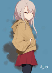 Rule 34 | 1girl, absurdres, black pantyhose, blue background, brown eyes, brown hair, brown hoodie, character name, closed mouth, commentary request, cowboy shot, fate/kaleid liner prisma illya, fate (series), hair between eyes, highres, hood, hood down, hoodie, illyasviel von einzbern, long hair, looking at viewer, looking to the side, pantyhose, pear sauce, pleated skirt, red skirt, skirt, solo, very long hair