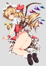 Rule 34 | 1girl, ascot, ass, blonde hair, bottomless, bow, brown footwear, flandre scarlet, frills, full body, grey background, hat, hat bow, long hair, looking at viewer, looking back, mob cap, no panties, pointy ears, red bow, red eyes, sakurame, shoes, side ponytail, simple background, slit pupils, socks, solo, touhou, white hat, white socks, wings, wrist cuffs, yellow ascot
