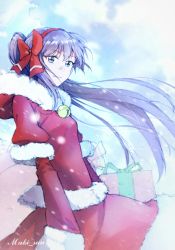 Rule 34 | 1girl, bell, blue eyes, blue sky, bow, box, breasts, christmas, coffeekite, dress, fate/extra, fate/extra ccc, fate (series), fur-trimmed dress, fur trim, gift, gift box, hat, hood, hood down, jingle bell, long hair, long sleeves, looking at viewer, meltryllis (fate), ponytail, purple hair, red bow, red dress, red hat, santa costume, santa hat, sky, small breasts, smile, snowing, very long hair