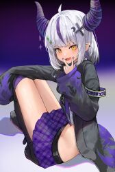 Rule 34 | 1girl, absurdres, fang, highres, hololive, horns, kaze 22, la+ darknesss, long sleeves, looking at viewer, medium hair, multicolored hair, open mouth, smile, solo, streaked hair, virtual youtuber, yellow eyes