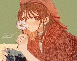Rule 34 | 1girl, beret, blush, brown eyes, brown hair, camera, closed mouth, flower, green background, hat, highres, holding, holding camera, holding flower, long hair, looking at viewer, man015s, original, red hat, signature, simple background, solo, sweater, turtleneck, turtleneck sweater, upper body, white flower