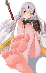 Rule 34 | 1girl, absurdres, blush, fate/grand order, fate (series), feet, foot focus, he c92, highres, long hair, looking at viewer, nagao kagetora (fate), silver hair, smile, soles, solo, toes, yellow eyes
