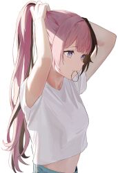 Rule 34 | 1girl, absurdres, arms up, bare arms, black hair, blue eyes, blunt bangs, highres, midriff, mito (dncs8244), mouth hold, multicolored hair, pink hair, shirt, simple background, solo, stomach, t-shirt, tachibana hinano (vtuber), two-tone hair, tying hair, upper body, virtual youtuber, vspo!, white background, white shirt