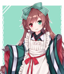 Rule 34 | 1girl, apron, black gloves, blush, bow, brown hair, commentary request, earrings, frilled apron, frills, gloves, green background, green bow, green eyes, green kimono, hair bow, head tilt, heterochromia, japanese clothes, jewelry, kimono, long hair, long sleeves, looking at viewer, maid, maid apron, parted lips, red bow, red eyes, red ribbon, ribbon, rozen maiden, simple background, smile, solo, suiseiseki, tengxiang lingnai, upper body, very long hair, wa maid, white apron, wide sleeves
