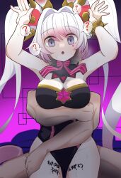 Rule 34 | 1boy, 1girl, ?, arms up, black leotard, body writing, breasts, cleavage, duel monster, empty eyes, facial tattoo, grey hair, heart, heart tattoo, hetero, highleg, highres, hug, hug from behind, large breasts, leotard, long hair, malice&lt;p&gt;white rabbit, playboy bunny, purple background, purple eyes, simple background, spoken question mark, tattoo, translated, very long hair, wize (artist), yu-gi-oh!