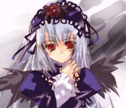 Rule 34 | 00s, 1girl, black wings, flower, flower on head, long hair, looking at viewer, red eyes, rozen maiden, silver hair, smile, solo, suigintou, tsukamichi fumi, upper body, wings