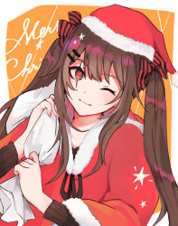 Rule 34 | 1girl, alternate costume, bow, brown hair, christmas, closed mouth, girls&#039; frontline, hair bow, hair ornament, hairclip, hat, long hair, looking at viewer, merry christmas, nail polish, one eye closed, pink nails, red eyes, red hat, santa costume, santa hat, scar, scar across eye, simple background, smile, solo, tarano (tsumugiko), twintails, ump9 (girls&#039; frontline), upper body