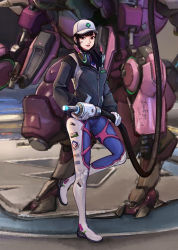 Rule 34 | 1girl, absurdres, baseball cap, bodysuit, brown hair, cable, d.va (overwatch), eyulam, facial mark, full body, gloves, grey jacket, hat, highres, holding, indoors, jacket, looking at viewer, mecha, overwatch, overwatch 1, parted lips, pilot suit, red eyes, red lips, robot, short hair, solo, standing, standing on one leg, white gloves, white hat, zipper