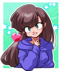 Rule 34 | 1girl, arm up, bad tag, breasts, brown hair, green background, green eyes, grin, hand on own face, heart, hood, hoodie, kuonji ukyou, long hair, photo booth, pink lips, purple hoodie, ranma 1/2, signature, small breasts, smile, star (symbol), wanta (futoshi)