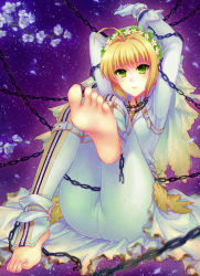 Rule 34 | 10s, 1girl, absurdres, barefoot, bdsm, blonde hair, bondage, bound, chain, fate/extra, fate (series), feet, flower, foot focus, gloves, green eyes, highres, nero claudius (bride) (fate), nero claudius (fate), nero claudius (fate/extra), soles, tempuru, toes