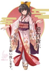 Rule 34 | 1girl, alternate costume, artist logo, black hair, bow, bowtie, colored inner hair, dated, floral print, flower, geta, gradient background, hair flower, hair ornament, highres, japanese clothes, kantai collection, kimono, ld (luna dial398), long hair, looking at viewer, multicolored hair, naganami (kancolle), obi, one-hour drawing challenge, pink hair, pink kimono, sash, solo, tabi, two-tone hair, wavy hair, white background, wide sleeves