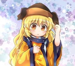 Rule 34 | 1girl, aged down, blonde hair, blue background, blush, brown eyes, brown hat, crying, crying with eyes open, floral background, hair between eyes, hat, long hair, looking at viewer, matara okina, pote (ptkan), purple background, solo, tabard, tears, touhou, upper body, wavy hair, wide sleeves