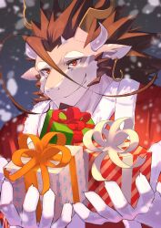 Rule 34 | 1boy, box, curled horns, dragon boy, dragon horns, fishing hook earrings, furry, fuxi (housamo), gift, gift box, grin, hair between eyes, highres, holding, holding gift, horns, looking at viewer, male focus, nasueru (eggplant nacl), red eyes, santa costume, slit pupils, smile, snowing, solo, spiked hair, tokyo houkago summoners, upper body
